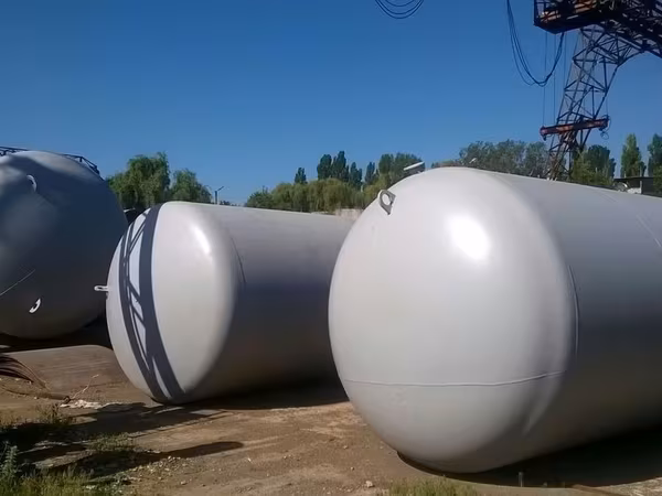 Cisterne /Buncăre /Rezervoare / Цистерны / Ёмкости / Бункера: 1m3 - 100 m3